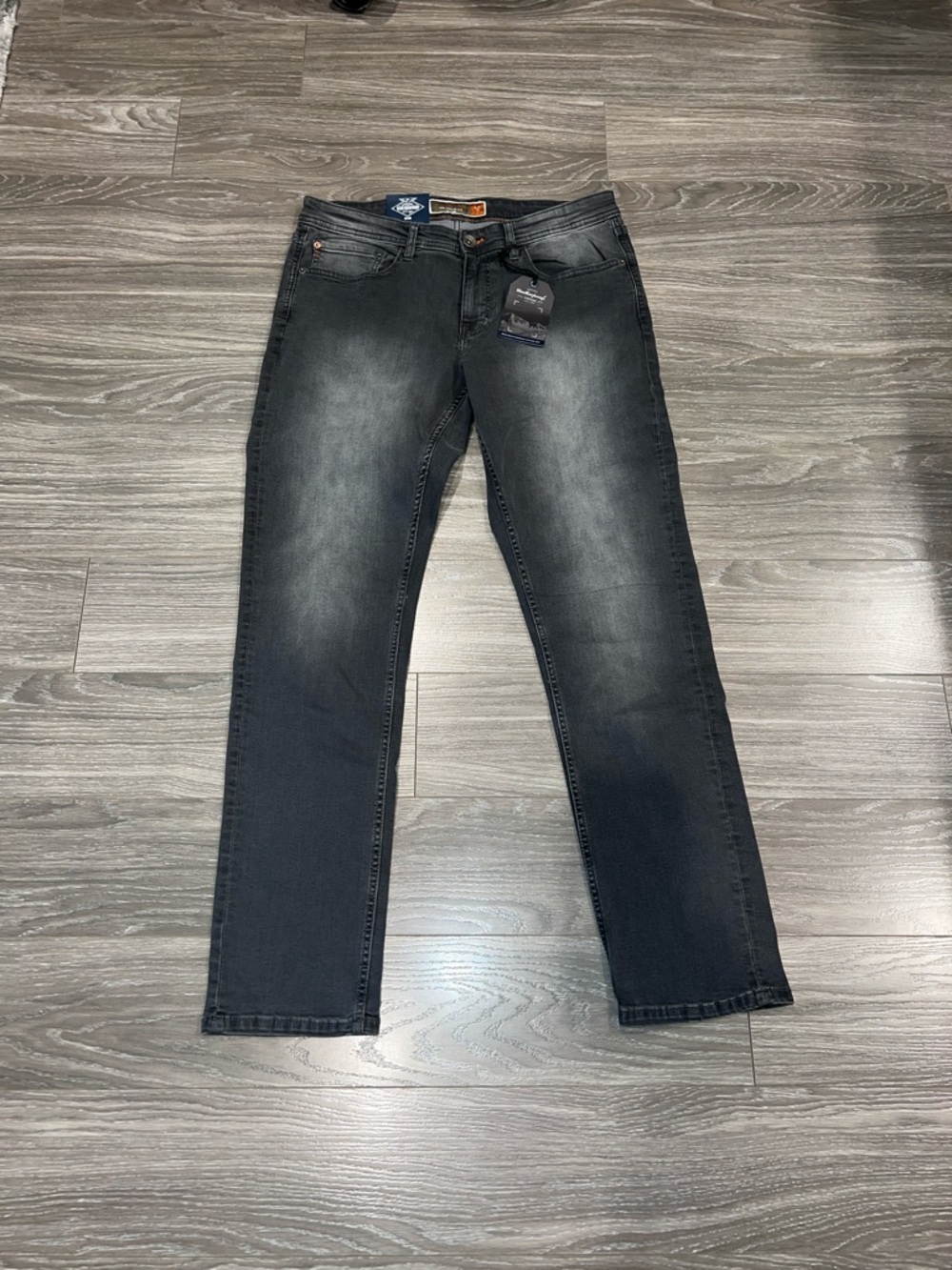 Vintage Slim Straight Jeans in Washed Black
